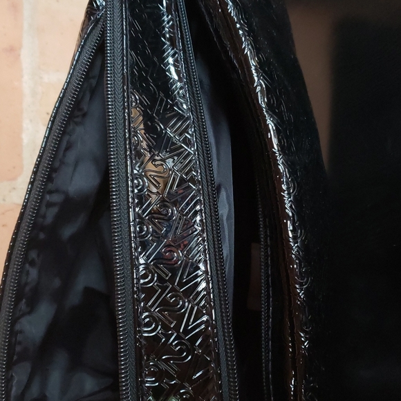 Carolina Herrera 212 makeup bag - Picture 2 of 4